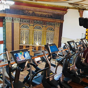 GOLD'S GYM